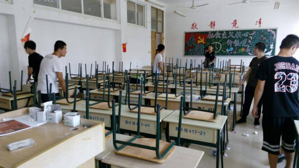 继传统文化 过文明端午――“我们的节日•端午节”之净化美化环境活动