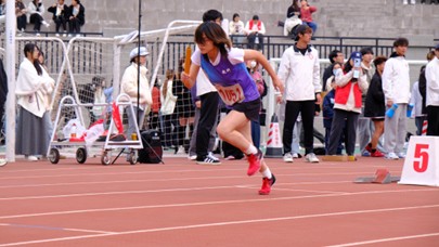 百米竞逐，锋芒绽放 ——我院女...