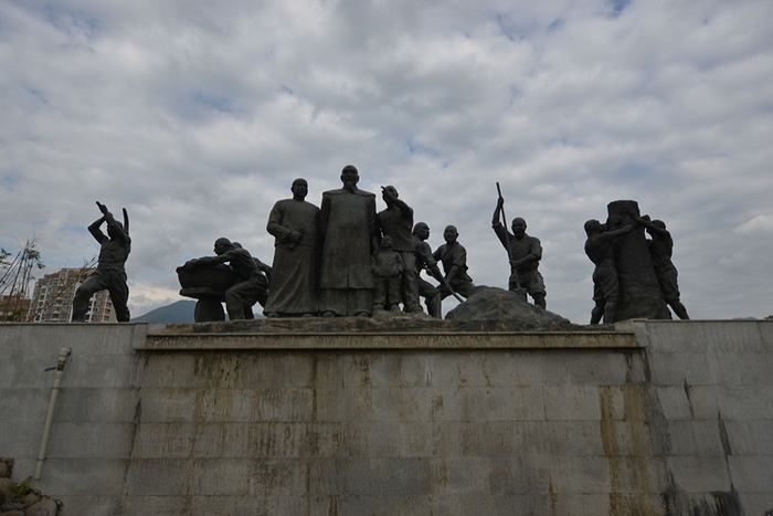 福建安溪县：李光地治理&ldquo;三河&rdquo;雕像