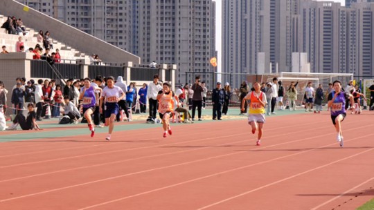 【青春风暴 赛道燃情】｜驰骋百...